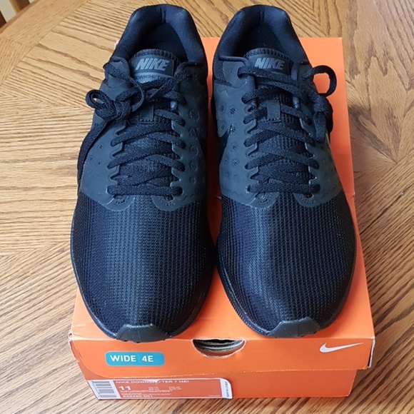 men's downshifter 7 running shoe